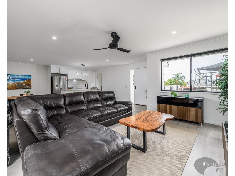 2/15 Callistemon Court, Arundel QLD 4214