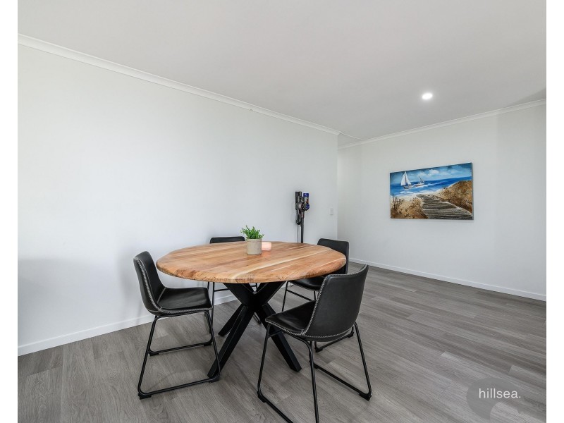 2/15 Callistemon Court, Arundel QLD 4214