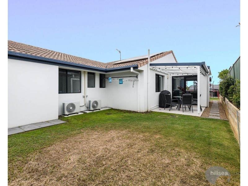 2/15 Callistemon Court, Arundel QLD 4214