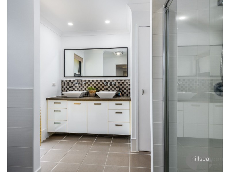 2 Picola Place, Helensvale QLD 4212
