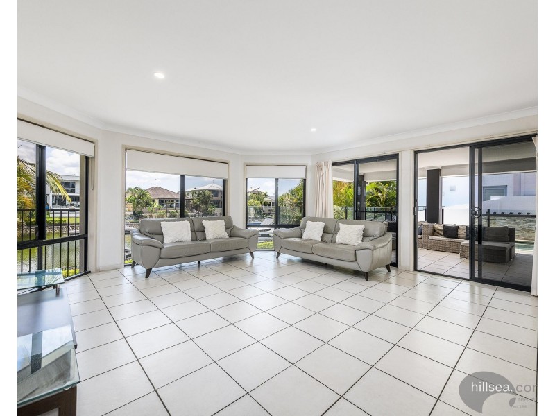 38 Coomera Court, Helensvale QLD 4212