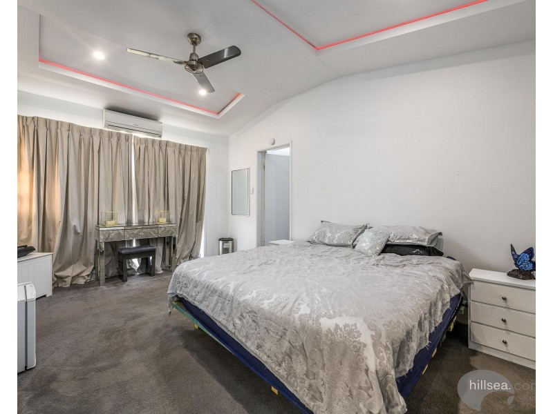 12 Wandilla Drive, Helensvale QLD 4212