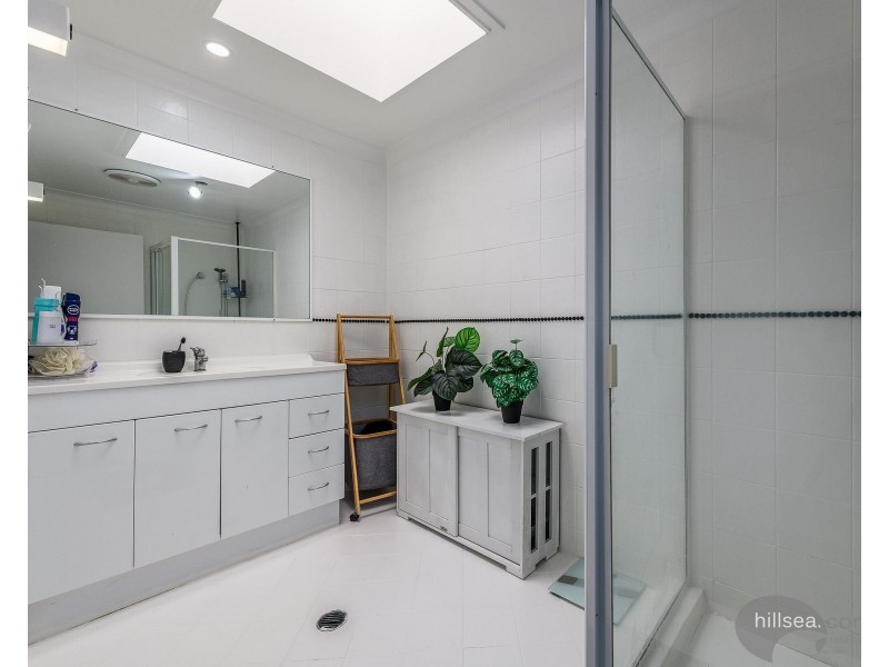 12 Wandilla Drive, Helensvale QLD 4212