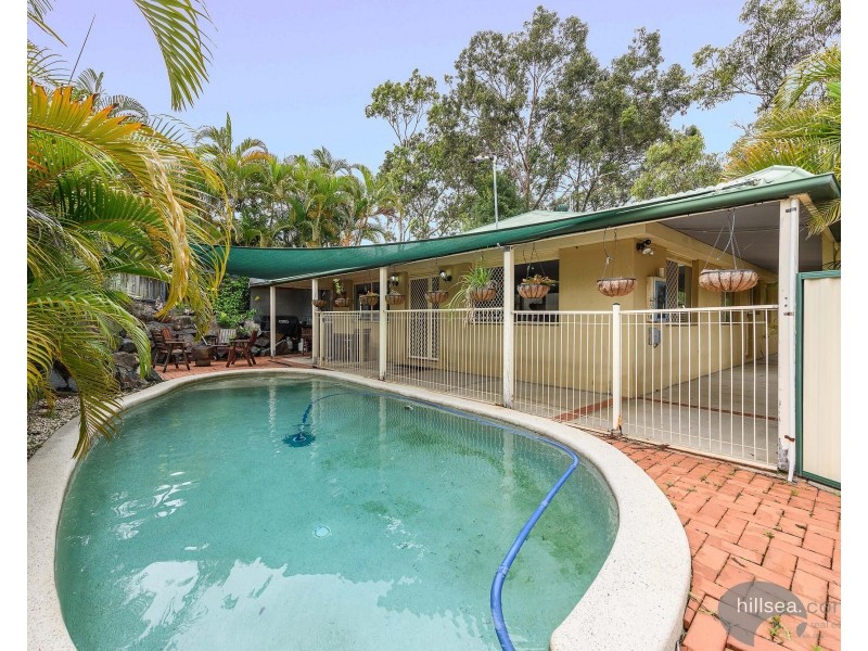 13 Stonehaven Place, Highland Park QLD 4211