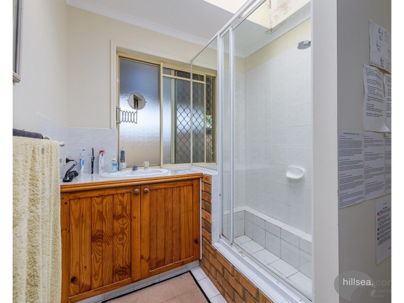 13 Stonehaven Place, Highland Park QLD 4211