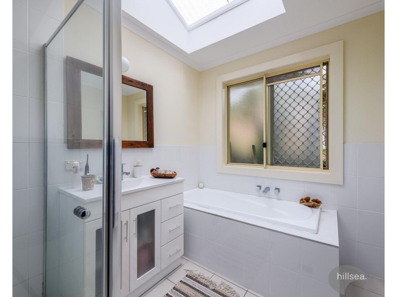 13 Stonehaven Place, Highland Park QLD 4211