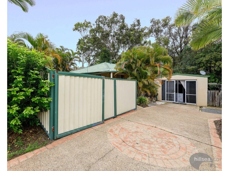13 Stonehaven Place, Highland Park QLD 4211
