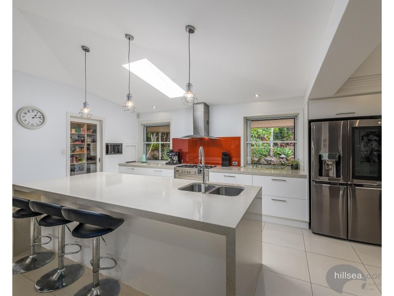 39 Riverdowns Crescent, Helensvale QLD 4212