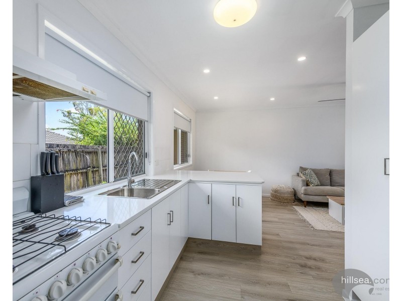 39 Riverdowns Crescent, Helensvale QLD 4212