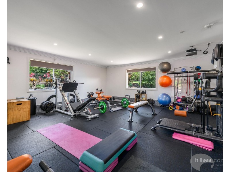 39 Riverdowns Crescent, Helensvale QLD 4212