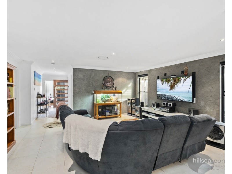 41 River Oak Drive, Helensvale QLD 4212