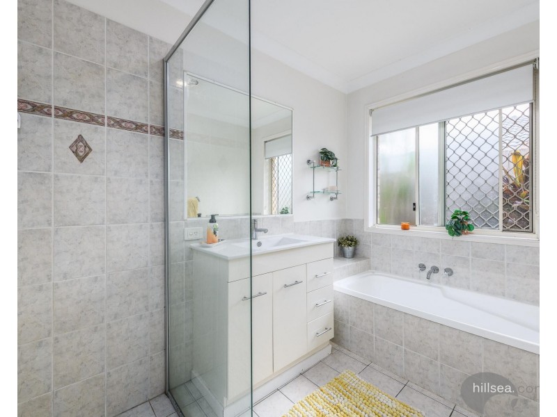 18 Rosswood Court, Helensvale QLD 4212