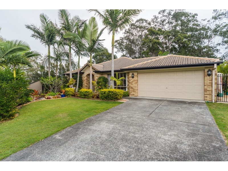 2 Greenbank Circuit, Carrara QLD 4211