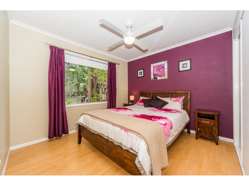 2 Greenbank Circuit, Carrara QLD 4211