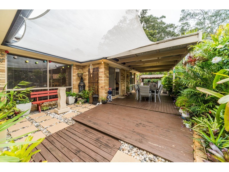2 Greenbank Circuit, Carrara QLD 4211