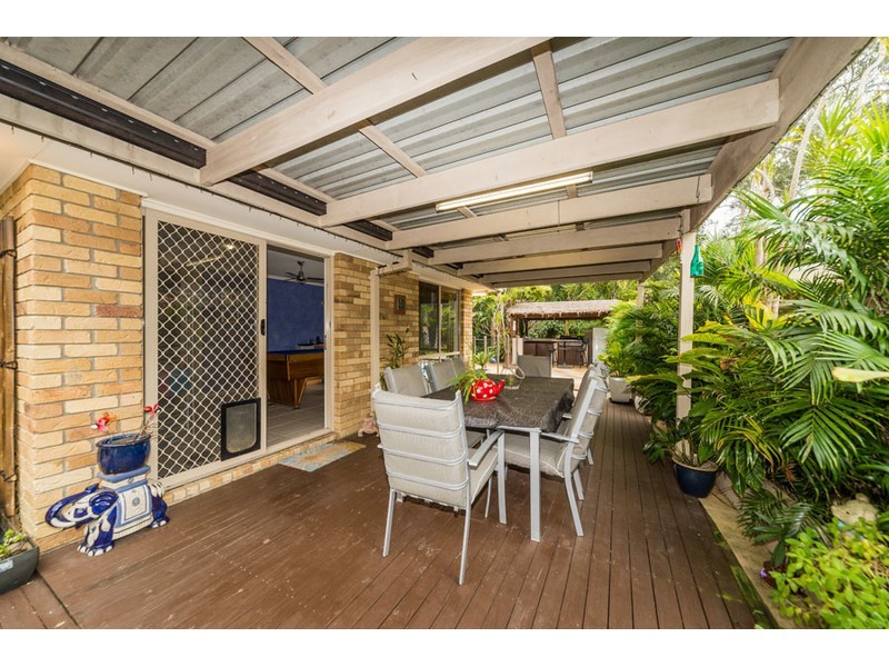 2 Greenbank Circuit, Carrara QLD 4211