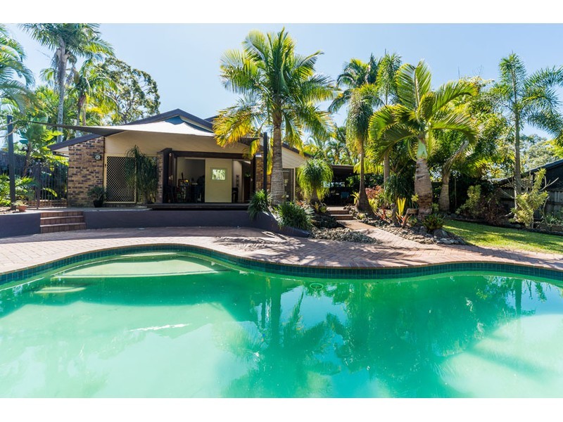 15 Ashford Road, Helensvale QLD 4212