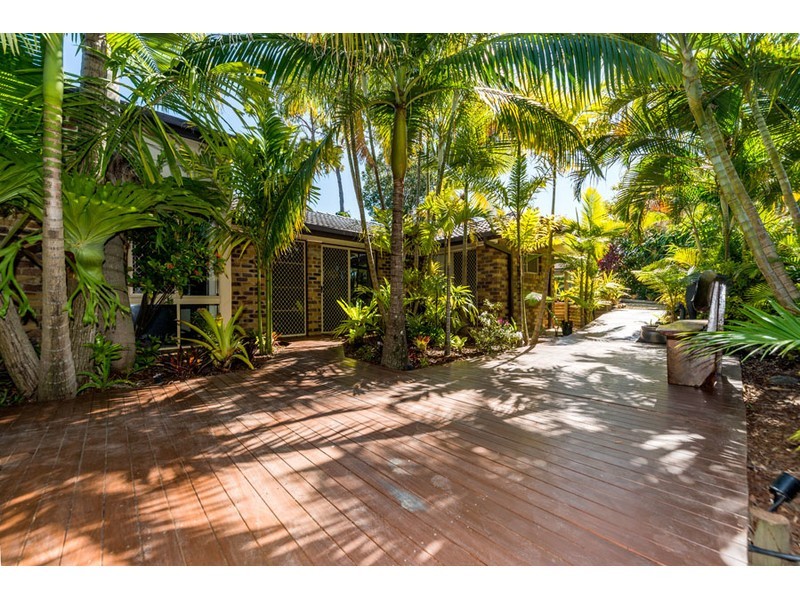 15 Ashford Road, Helensvale QLD 4212