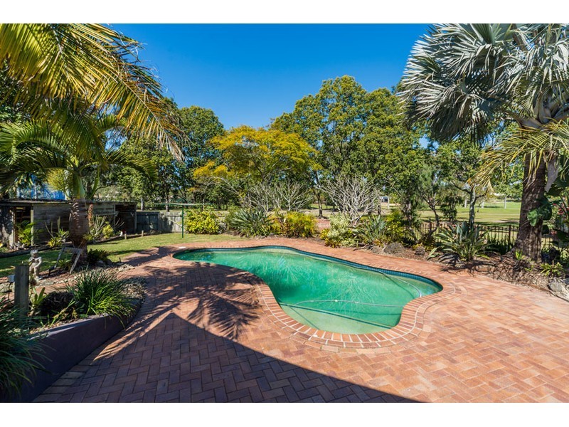 15 Ashford Road, Helensvale QLD 4212