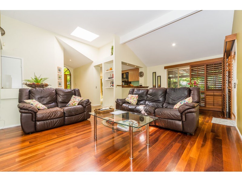 15 Ashford Road, Helensvale QLD 4212