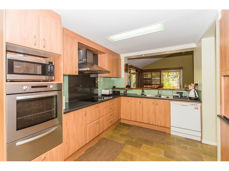 15 Ashford Road, Helensvale QLD 4212