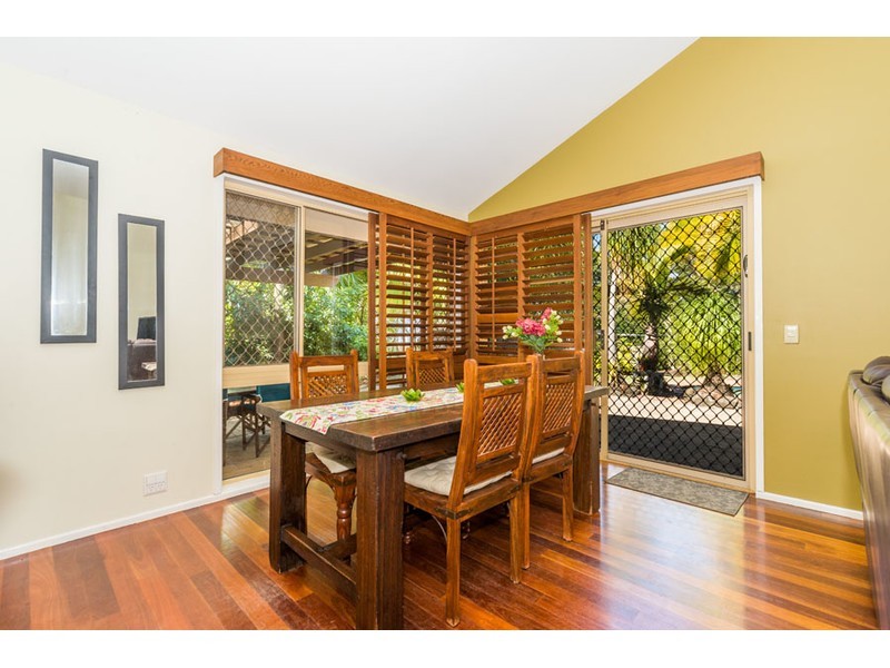 15 Ashford Road, Helensvale QLD 4212