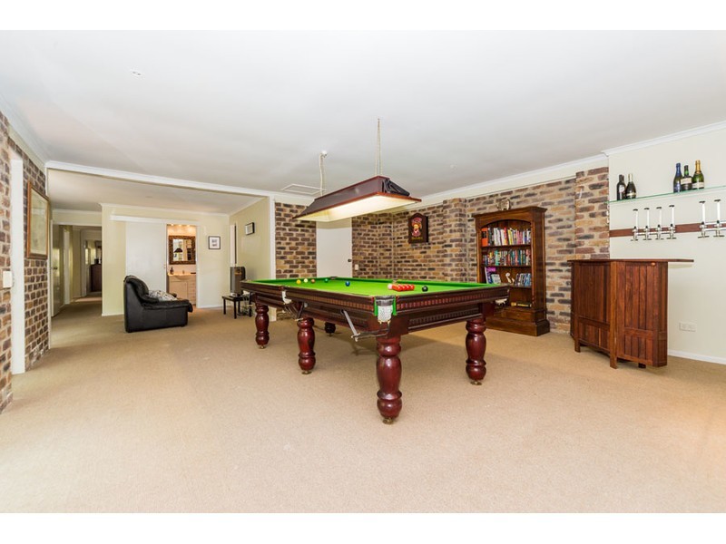 15 Ashford Road, Helensvale QLD 4212