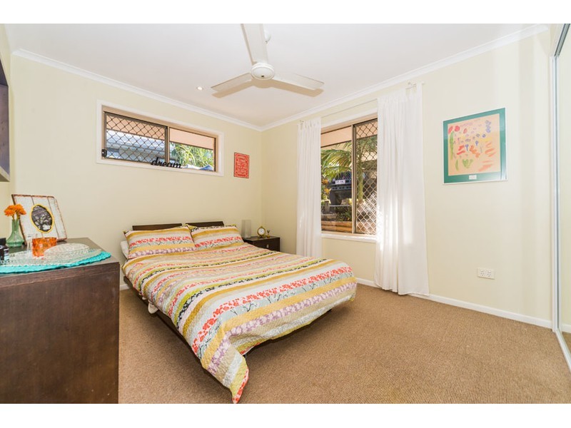 15 Ashford Road, Helensvale QLD 4212