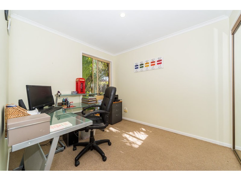 15 Ashford Road, Helensvale QLD 4212