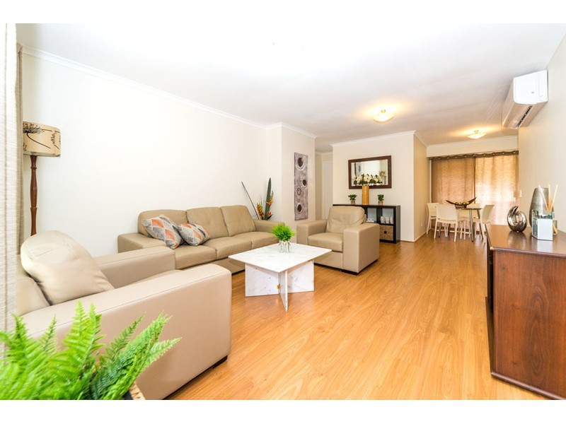 11/11 Vine Court, Oxenford QLD 4210