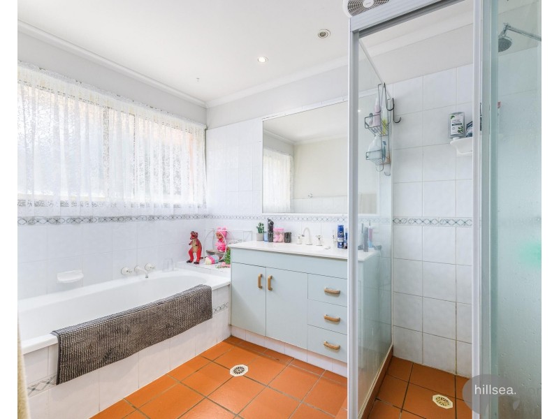 6 Balranald Court, Helensvale QLD 4212