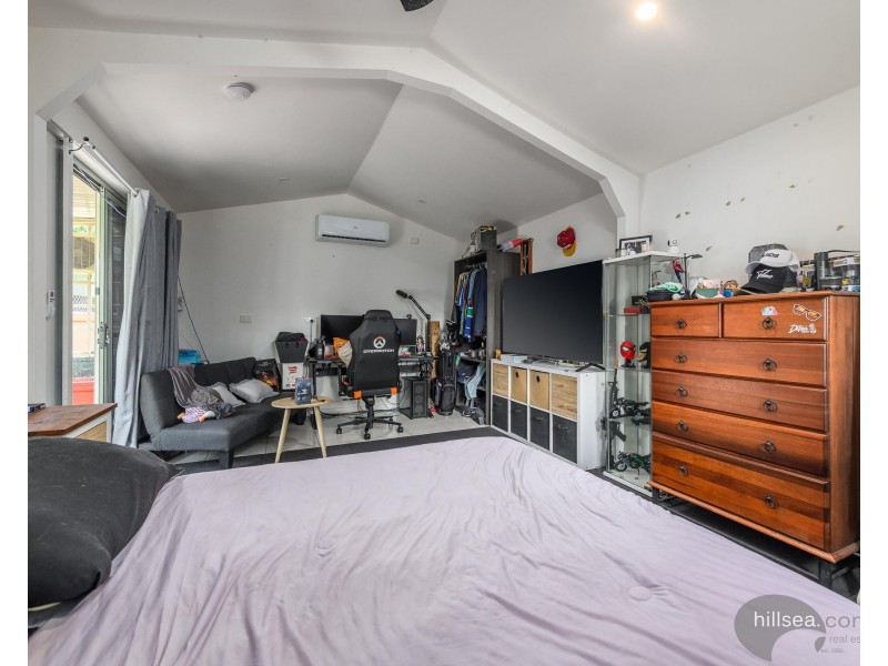 6 Balranald Court, Helensvale QLD 4212