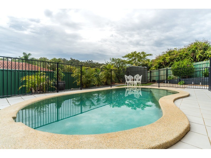 15 Pinebark Avenue, Oxenford QLD 4210