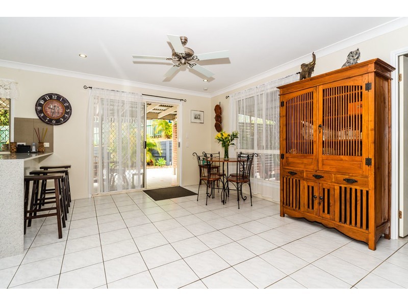 15 Pinebark Avenue, Oxenford QLD 4210