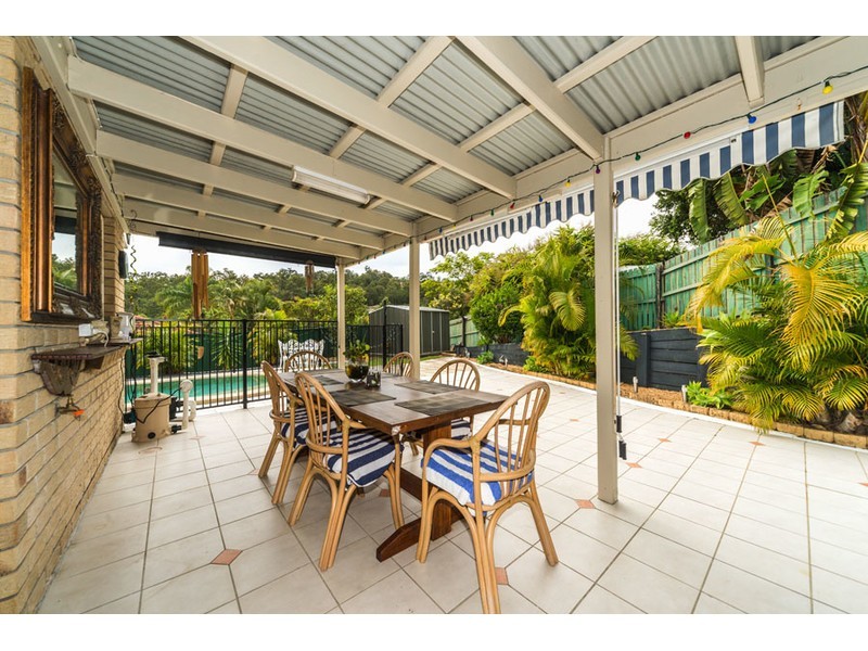 15 Pinebark Avenue, Oxenford QLD 4210