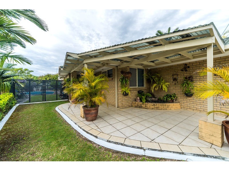 15 Pinebark Avenue, Oxenford QLD 4210