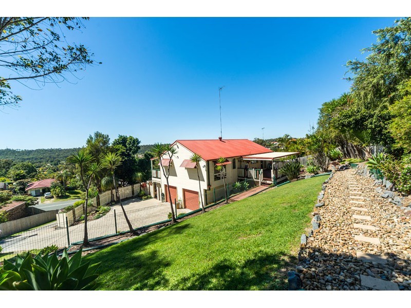 128 Universal Street, Oxenford QLD 4210