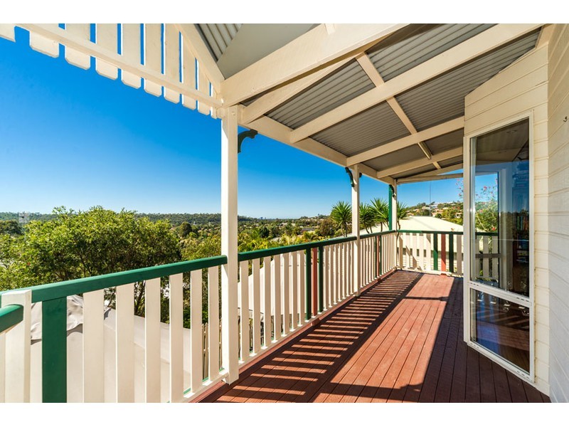 128 Universal Street, Oxenford QLD 4210