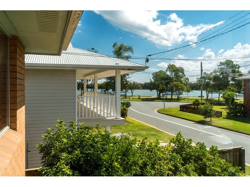 38 Scoter Avenue, Paradise Point QLD 4216