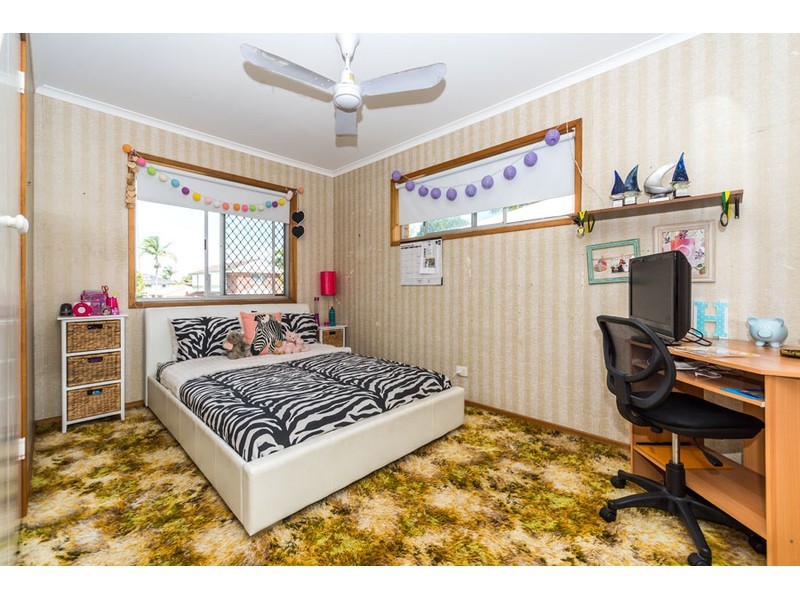 38 Scoter Avenue, Paradise Point QLD 4216