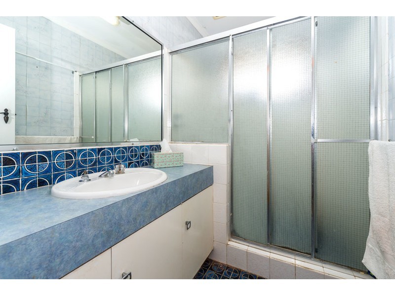 38 Scoter Avenue, Paradise Point QLD 4216