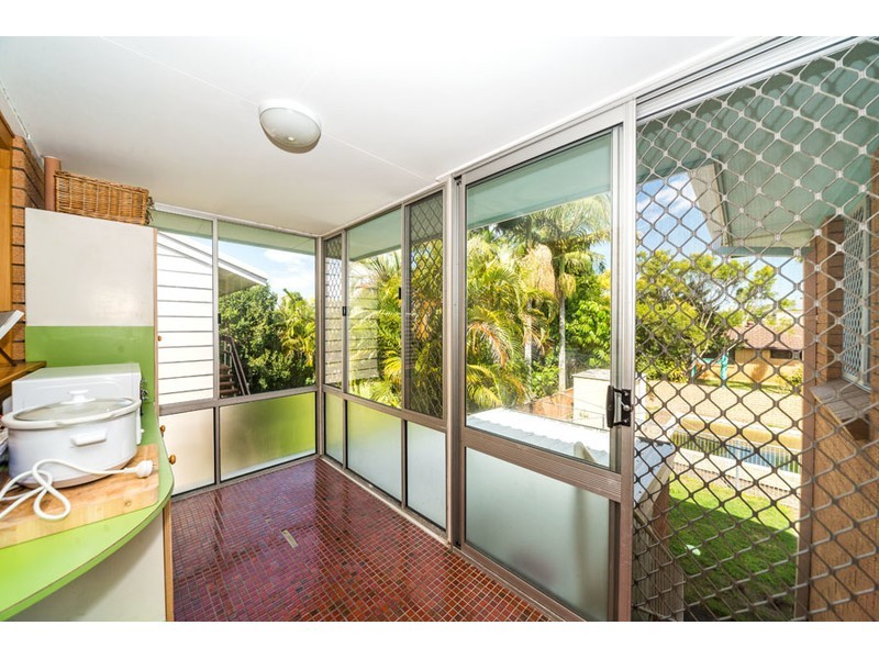 38 Scoter Avenue, Paradise Point QLD 4216