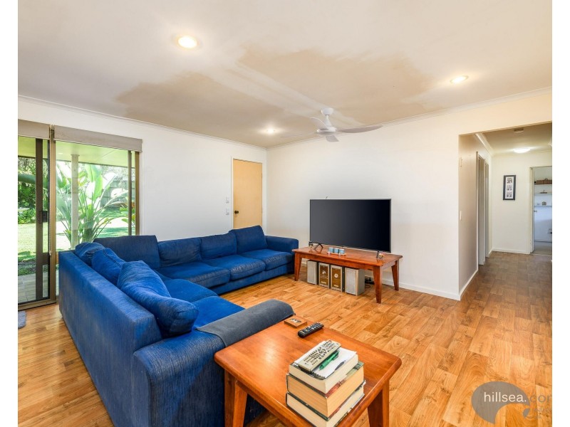 8 Horsham Place, Helensvale QLD 4212