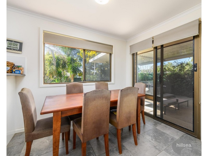 8 Horsham Place, Helensvale QLD 4212