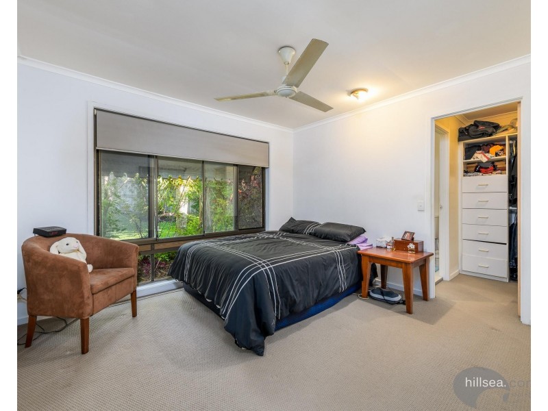 8 Horsham Place, Helensvale QLD 4212