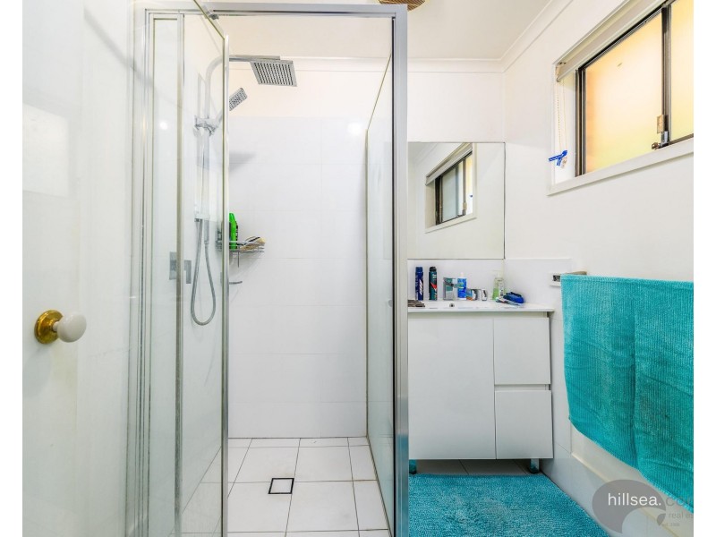 8 Horsham Place, Helensvale QLD 4212