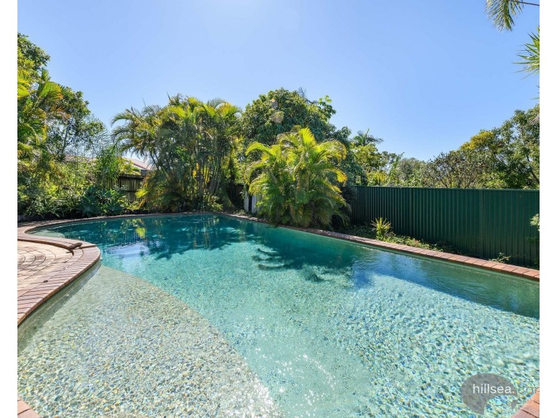 8 Horsham Place, Helensvale QLD 4212