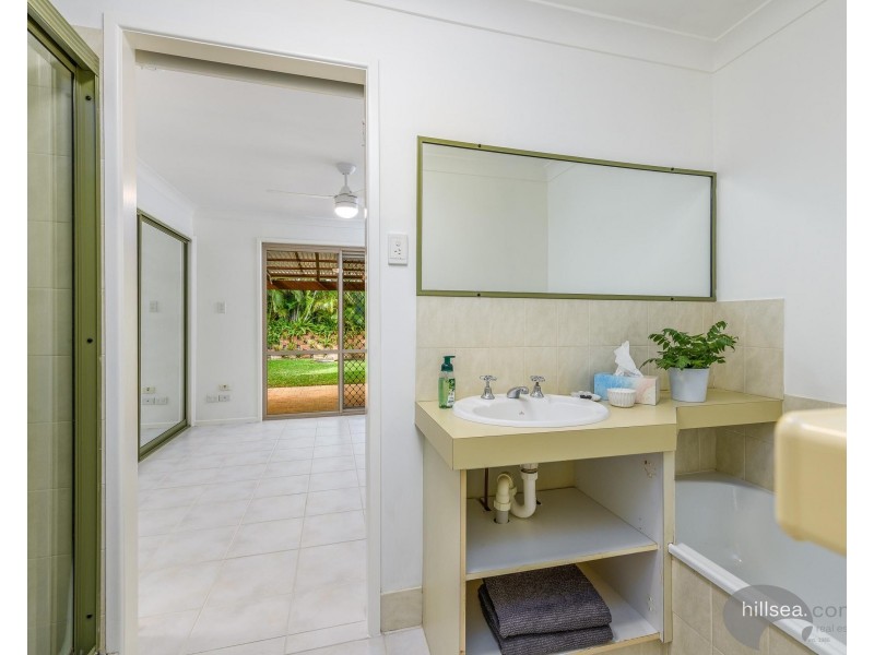 1/15 Nina Parade, Arundel QLD 4214