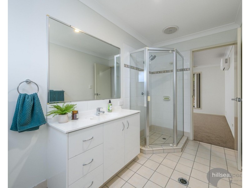 6 Gerard Street, Pacific Pines QLD 4211