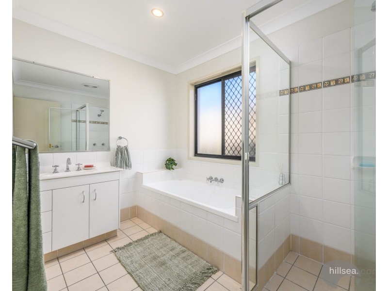 6 Gerard Street, Pacific Pines QLD 4211